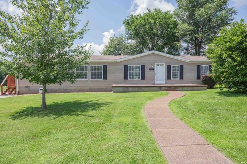 6799 David Dr, Chandler, IN, 47610-8701 | Card Image