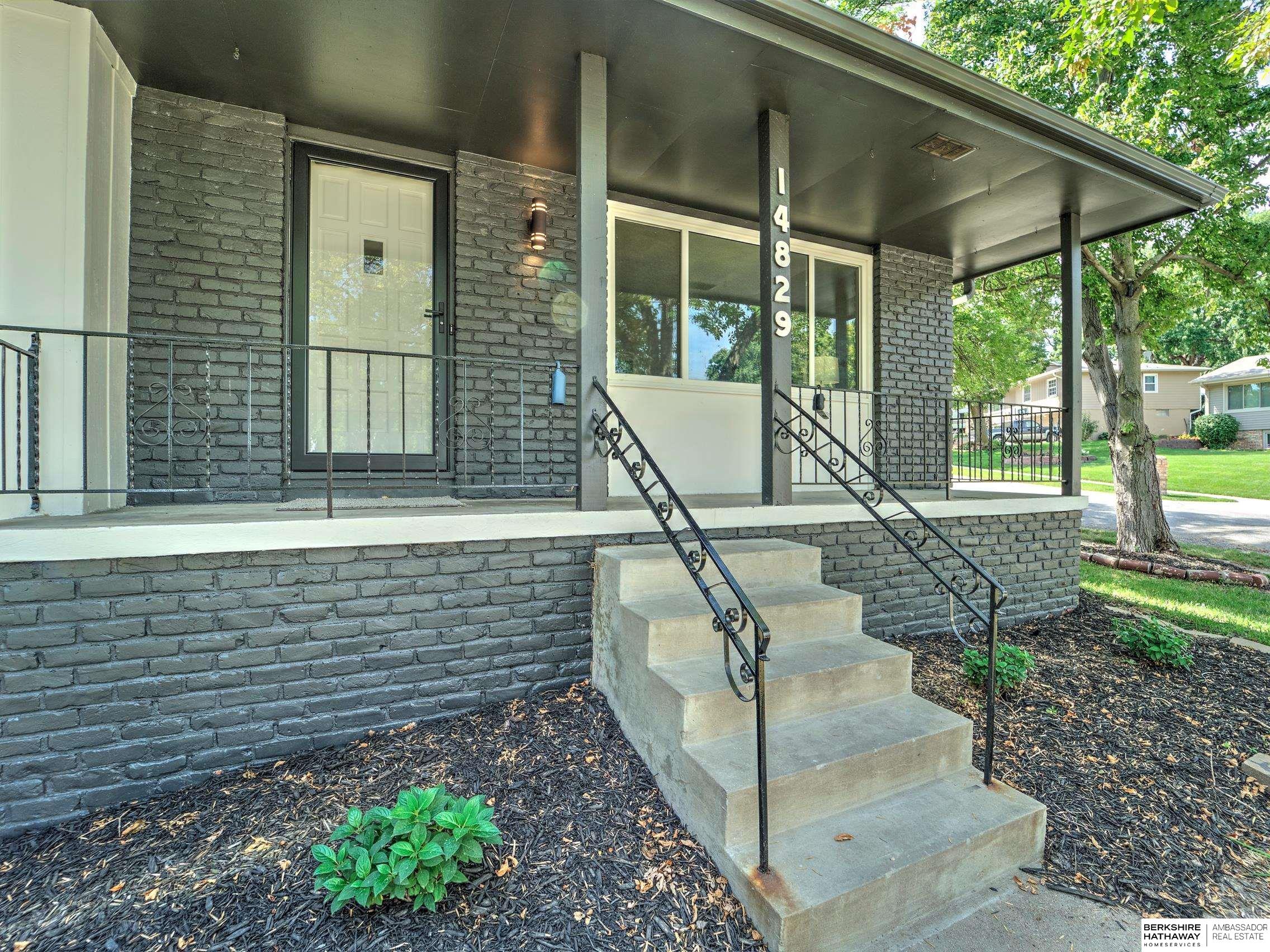 L St, Omaha, NE 68137