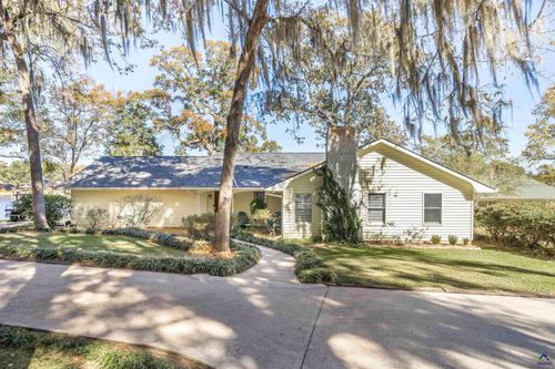 132 Mossland Dr, Perry, GA, 31069-9213 | Card Image