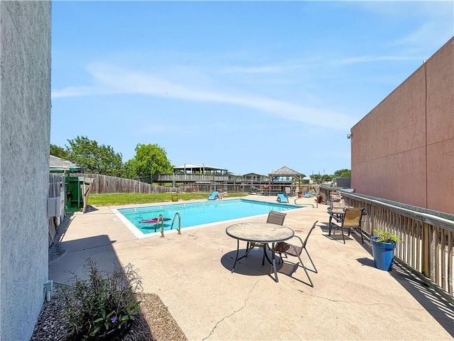 APT-404 - 4141 Whiteley Dr, Townhouse with 1 bedrooms, 2 bathrooms and 1 parking in Corpus Christi TX | Image 28