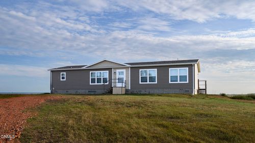 4471 34th St, New Salem, ND, 58563-9215 | Card Image