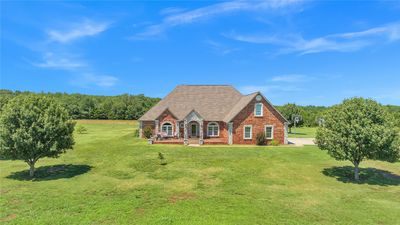 View of front of house with a front yard | Image 1