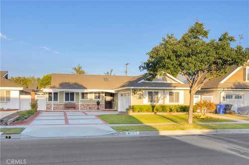 11772 Pine St, Los Alamitos, CA, 90720-4161 | Card Image