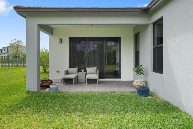 16450 Sandy Shore Dr, House other with 2 bedrooms, 2 bathrooms and null parking in Westlake FL | Image 24