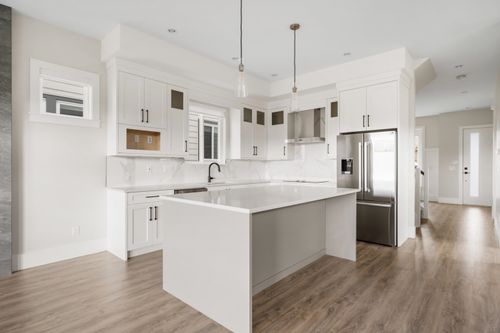 16742 20a Ave, Surrey, BC, V3Z1J4 | Card Image