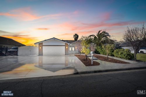 5313 Annette St, Bakersfield, CA, 93313-2904 | Card Image