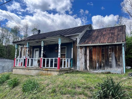 101 Kirby Driveway, New Freeport, PA, 15352-1565 | Card Image