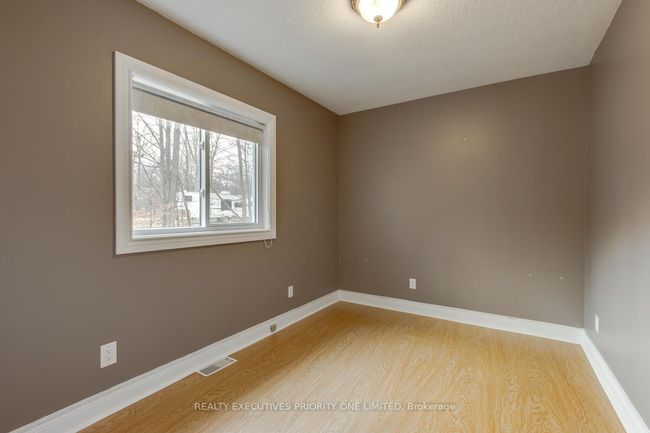 8 Musquake Crt, House other with 3 bedrooms, 1 bathrooms and 4 parking in Tiny ON | Image 13