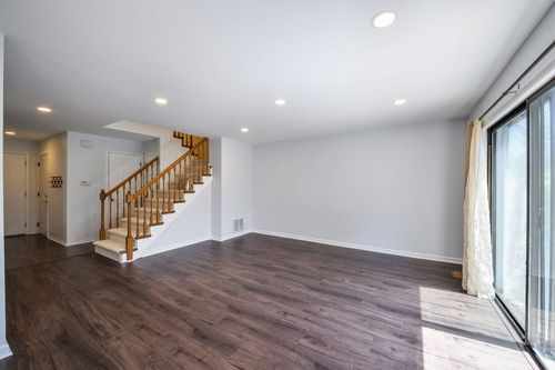 1696 Darwin Ct, Wheaton, IL, 60189-7004 | Card Image