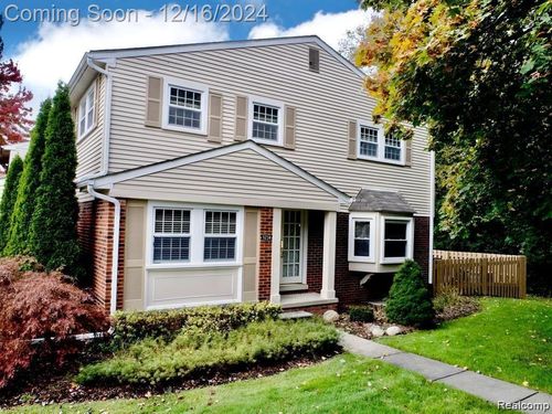 5234 Breeze Hill, Troy, MI, 48098 | Card Image