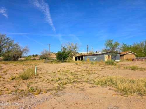 702 Motor Ln, Las Cruces, NM, 88007-4886 | Card Image
