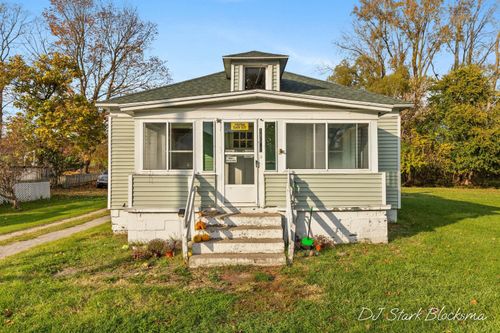 11515 60th St Se, Alto, MI, 49302-9093 | Card Image