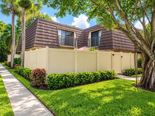 8017 80th Way, West Palm Beach, FL, 33407-6781 | Card Image