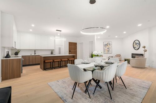 207-16 Stearns Rd, Wellesley, MA, 02482-4714 | Card Image