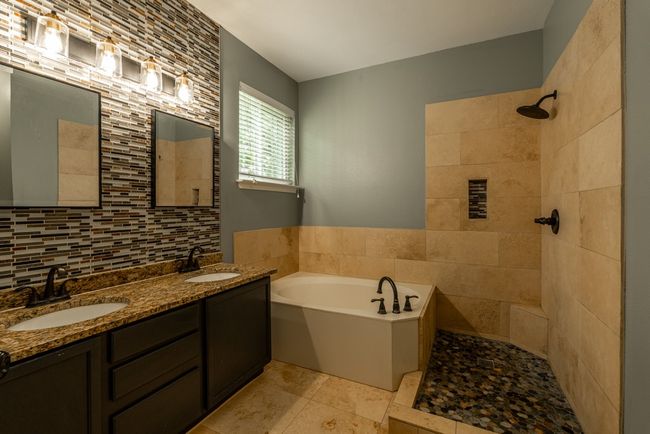 8610 Axis Dr, House other with 4 bedrooms, 3 bathrooms and 2 parking in Austin TX | Image 9