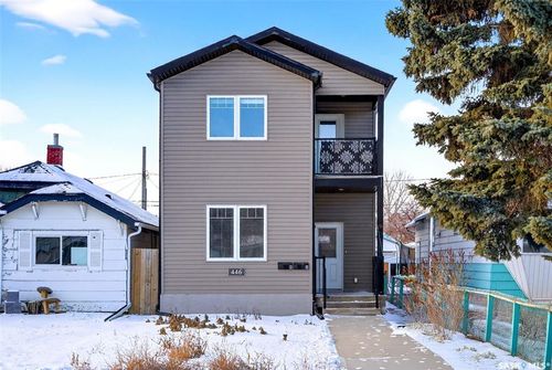 446 Arthur St, Regina, SK, S4R4X4 | Card Image