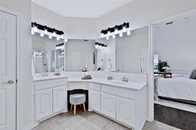 8620 Thistle Ridge Ter, House other with 4 bedrooms, 4 bathrooms and null parking in Fort Worth TX | Image 17