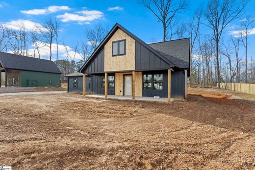 420 Fowler Rd, Campobello, SC, 29322-9175 | Card Image