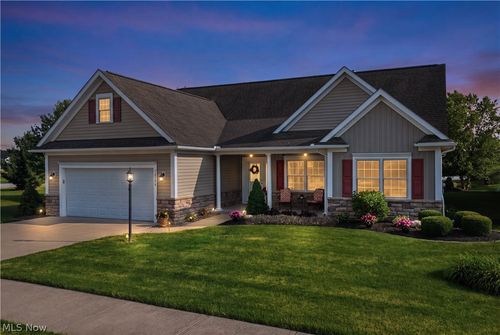 34779 Legends Way, Grafton, OH, 44044-9337 | Card Image