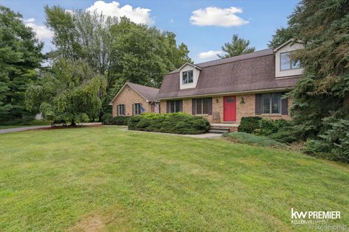 1751 Trafalgar Sq, Rochester Hills, MI, 48309-2963 | Card Image