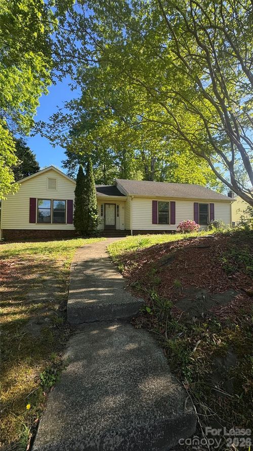 7620 Fire Tree Ln, Charlotte, NC, 28227-4932 | Card Image