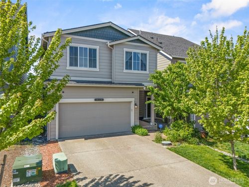 18418 107th Avenue E, Puyallup, WA, 98374 | Card Image