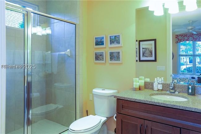 This is the en-suite bathroom for the Guest bedroom. | Image 40