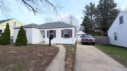 711 Barton St, Storm Lake, IA, 50588 | Card Image