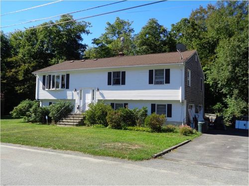 9 Kenny Dr, Warren, RI, 02885-1743 | Card Image