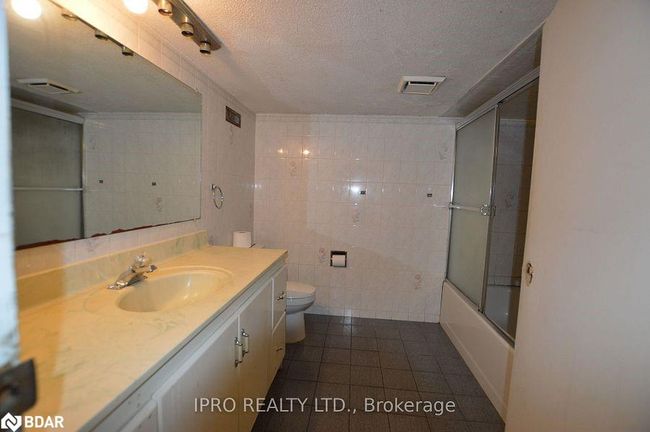 164 Macnab St N, House other with 4 bedrooms, 2 bathrooms and null parking in Hamilton ON | Image 13