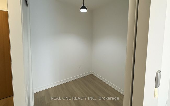 215 - 21 Park St E, Condo with 2 bedrooms, 2 bathrooms and null parking in Mississauga ON | Image 25