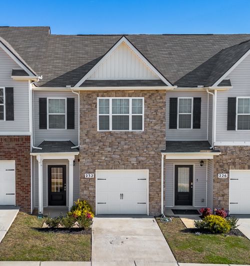 232 Warrior Pl, Ashland City, TN, 37015-4047 | Card Image