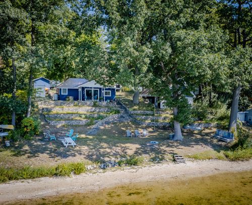 6645 Lorne Dr, Pentwater, MI, 49449-9610 | Card Image