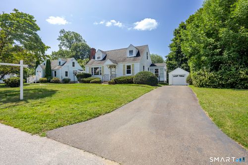 41 Stillson Pl, Fairfield, CT, 06824-3116 | Card Image