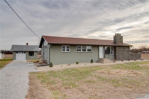 4437 Fosterburg Rd, Alton, IL, 62002-7914 | Card Image