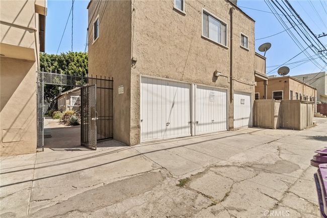 833 Cherry Ave, Condo with 0 bedrooms, 0 bathrooms and 5 parking in Long Beach CA | Image 8