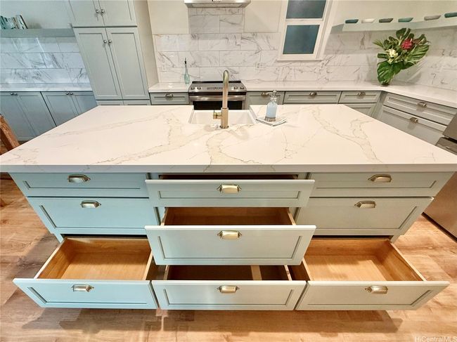 Soft close drawers | Image 5
