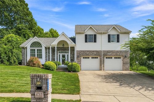 432 Finnin Rd, New Kensington, PA, 15068-6808 | Card Image