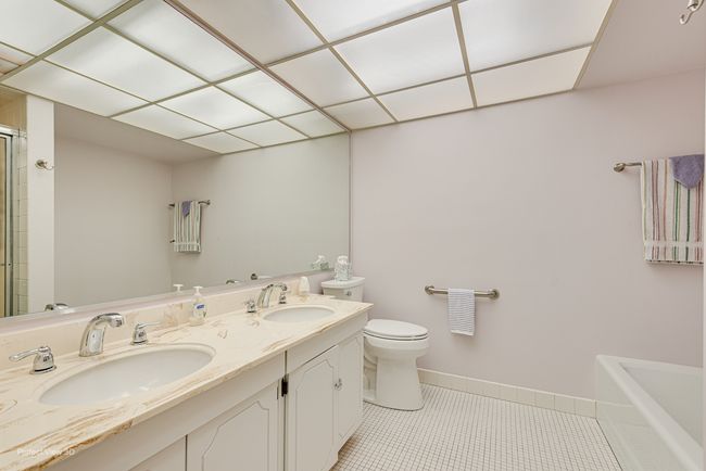 APT-407 - 2 S Atrium Way, Condo with 1 bedrooms, 2 bathrooms and 1 parking in Elmhurst IL | Image 19
