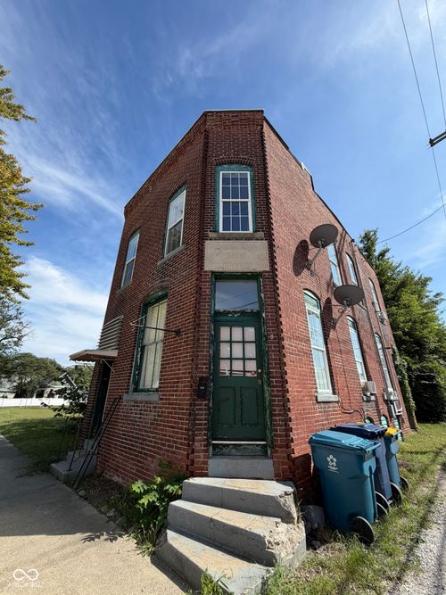 104 E 4th St, Sheridan, IN, 46069-1102 | Card Image