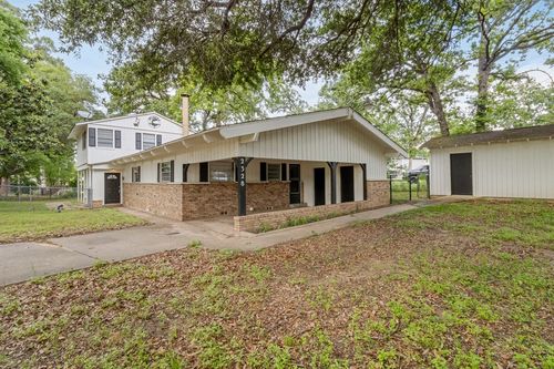 2328 Wildwood Way, Tool, TX, 75143-1486 | Card Image