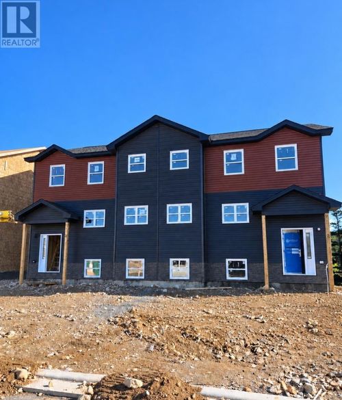 6 Saganaga Street, House with 3 bedrooms, 3 bathrooms and null parking in Conception Bay South NL | Card Image