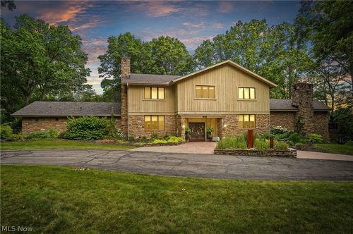 889 Eaton Ave, Akron, OH, 44303-1309 | Card Image