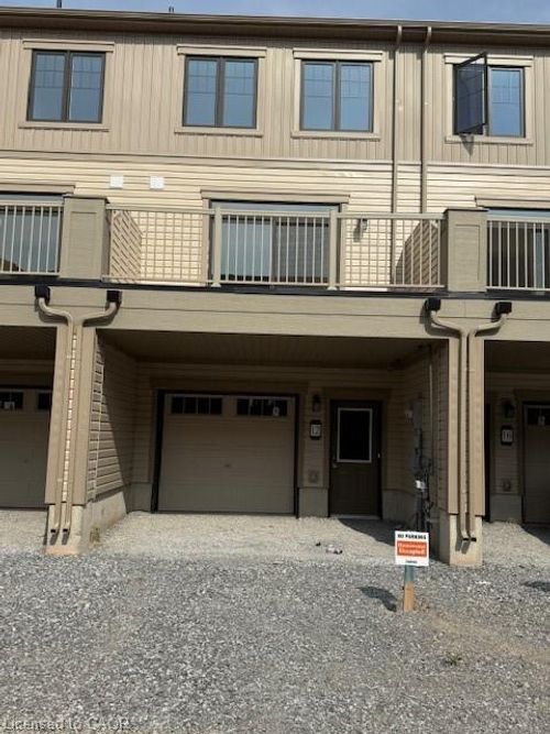 12 Lilac Lane, Welland, ON, L3B0K9 | Card Image
