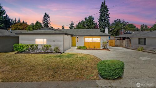 16531 120th Ave Se, Renton, WA, 98058-5300 | Card Image