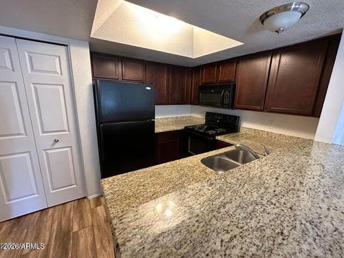 2076-1720 E Thunderbird Rd, Phoenix, AZ, 85022-5770 | Card Image