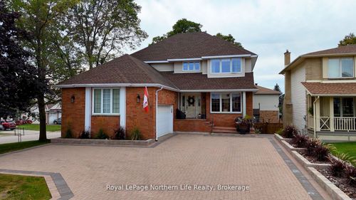 1111 Lawson St, North Bay, ON, P1B9H4 | Card Image