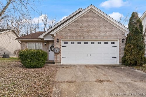 804 Twin Oaks Dr, Henryville, IN, 47126-8687 | Card Image