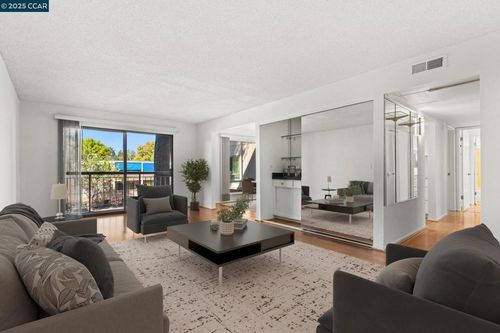 apt-208-470 N Civic Dr, Walnut Creek, CA, 94596-3320 | Card Image