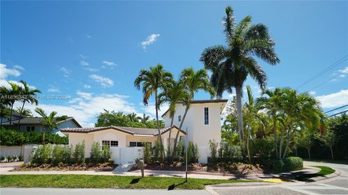 691 Ridgewood Rd, Key Biscayne, FL, 33149-2018 | Card Image